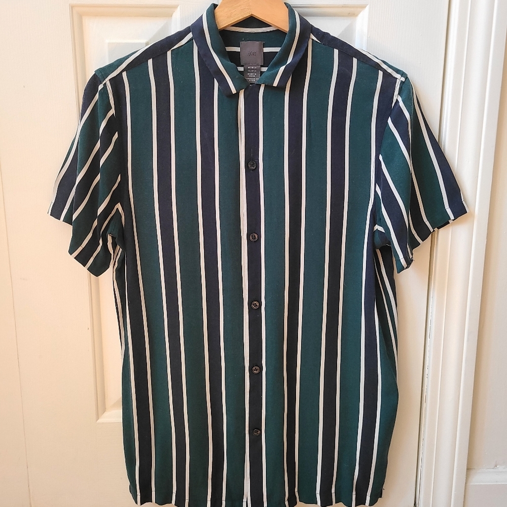 H&M navy/green lightweight button down